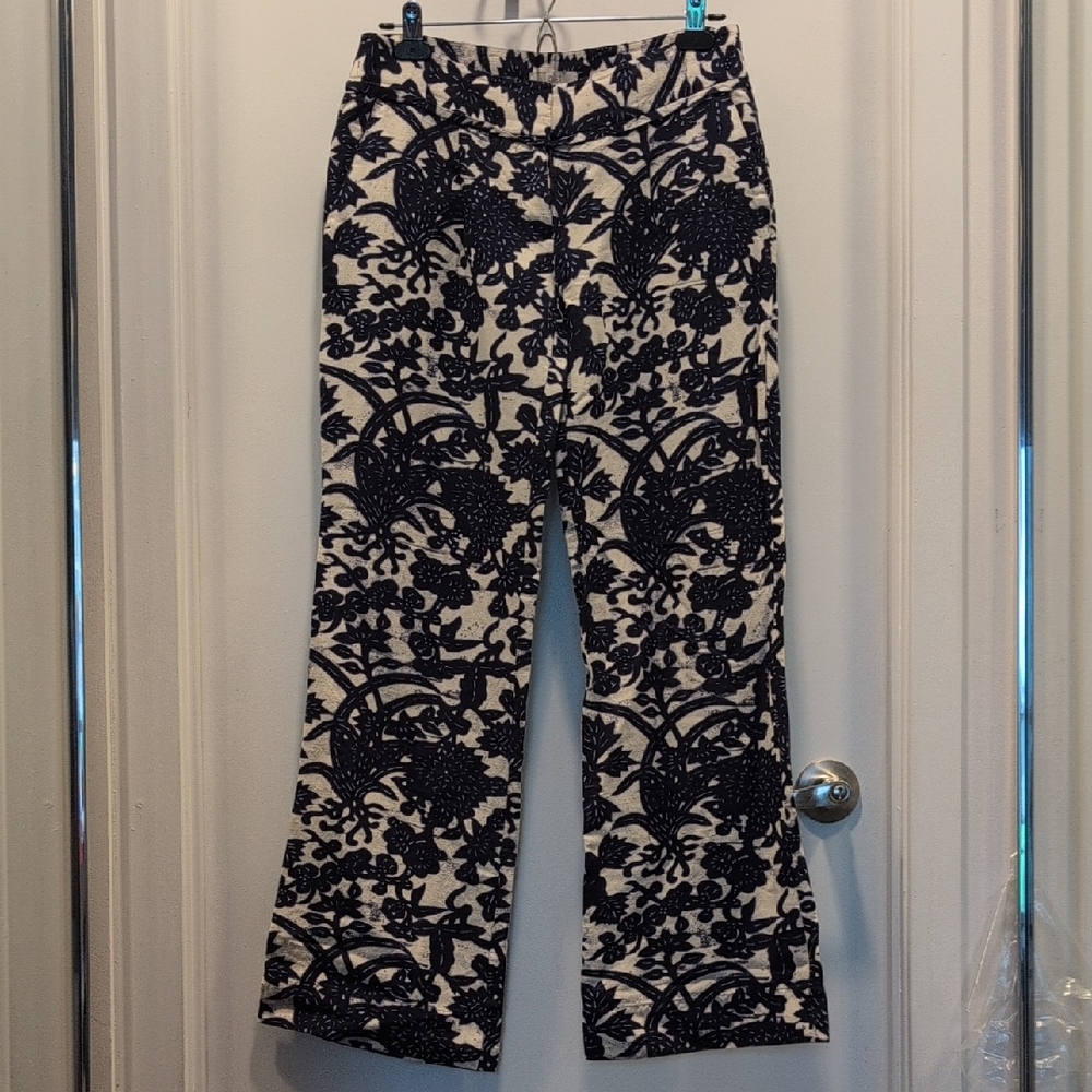 EUC s.2 LOFT Navy and Cream Floral Trousers